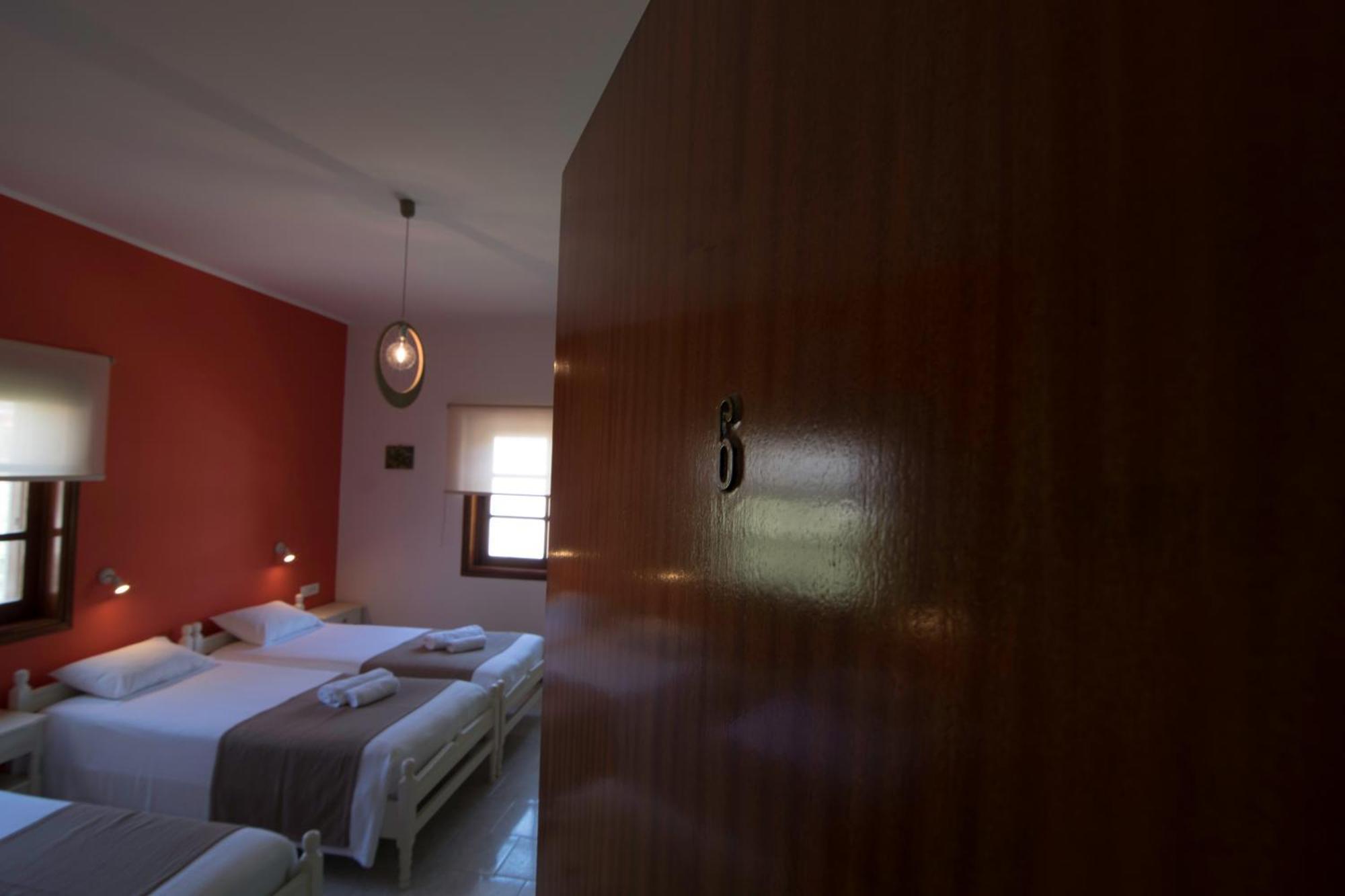 Niki Rooms Paleohóra Szoba fotó